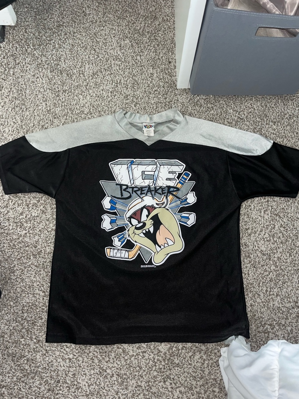 Vintage 90s Looney Tunes Warner Bros Tazmanian Devil Taz Hockey Medium